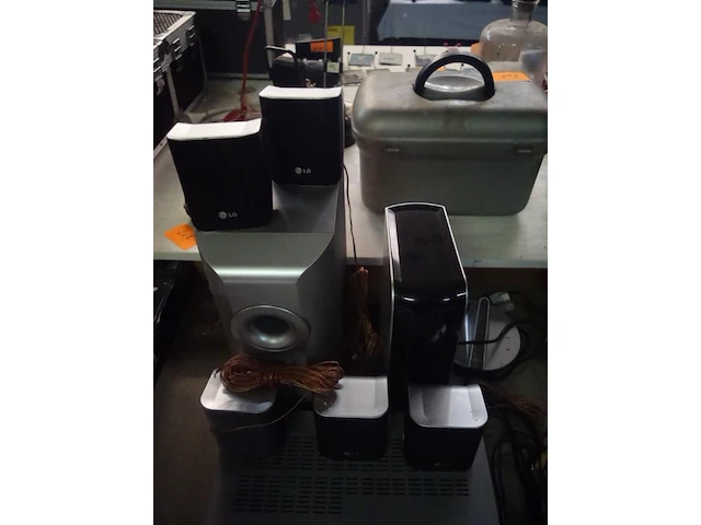 Compacte dvd speler en lg boxen - afbeelding 3 van  3