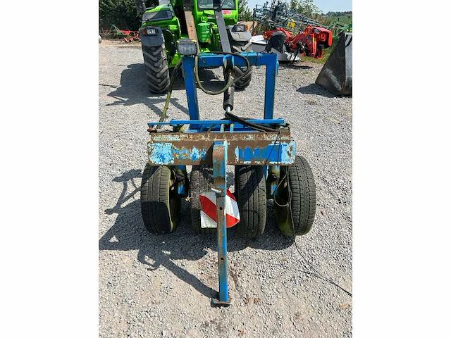 Compacttire square ander landbouwmaterieel - afbeelding 2 van  5