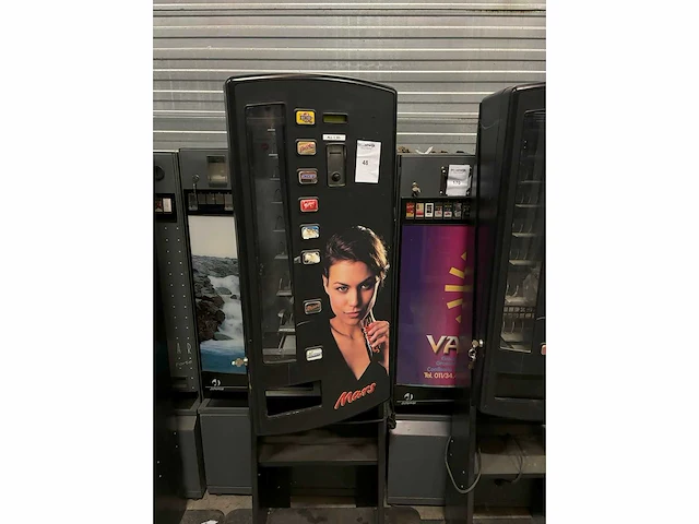 Compato - mars - snack - automaat - afbeelding 2 van  2