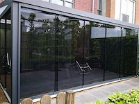 Compleet glazen schuifdeursysteem 3 deurs, veiligheidsglas 10 mm, 2400 mm breed, 3 stuks deuren 820 mm 2150 mm hoog, mat zwart ral 9005