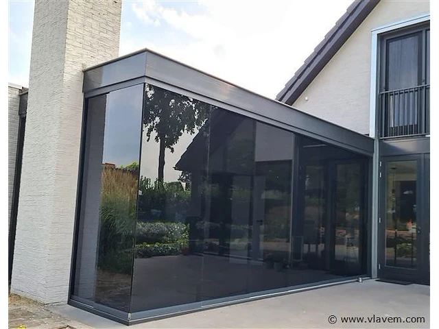 Compleet glazen schuifdeursysteem 3 deurs, veiligheidsglas 10 mm, 2400 mm breed, 3 stuks deuren 820 mm 2300 mm hoog, mat zwart ral 9005 - afbeelding 7 van  14