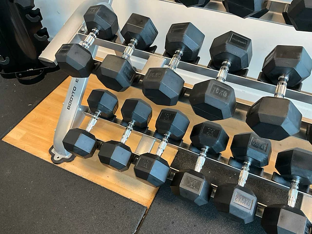 Complete halterset tunturi 8-30kg + rack bodytone - afbeelding 6 van  12