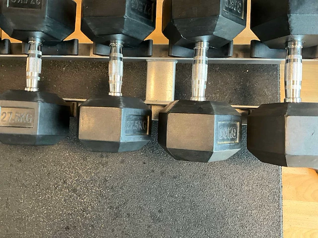 Complete halterset tunturi 8-30kg + rack bodytone - afbeelding 11 van  12