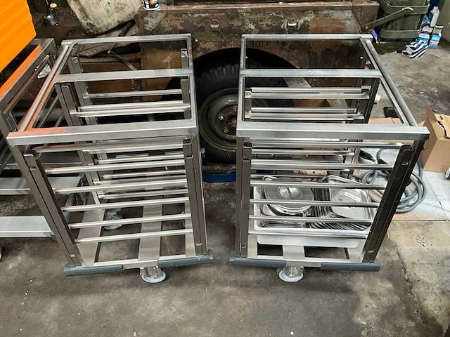Complete inboedel keuken restaurant. - afbeelding 4 van  25