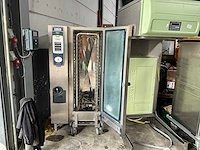 Complete inboedel keuken restaurant. - afbeelding 12 van  25