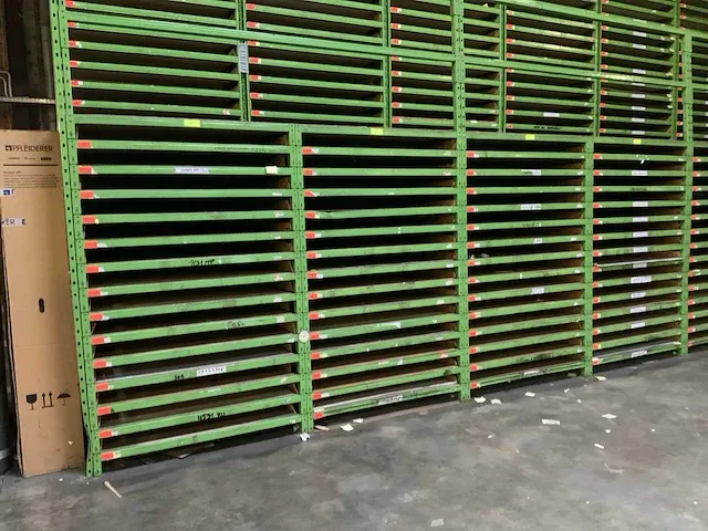Complete legbord kast - afbeelding 3 van  10