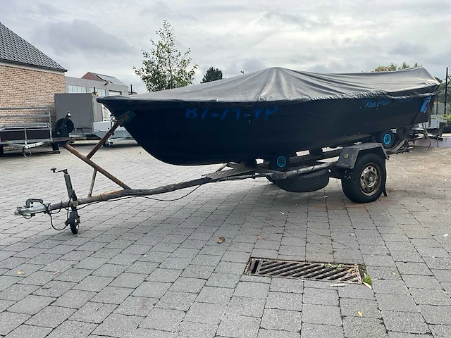 Complete vissersboot met honda buitenboordmotor + trailer (vaarklaar) - afbeelding 1 van  28
