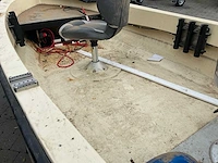 Complete vissersboot met honda buitenboordmotor + trailer (vaarklaar) - afbeelding 15 van  28
