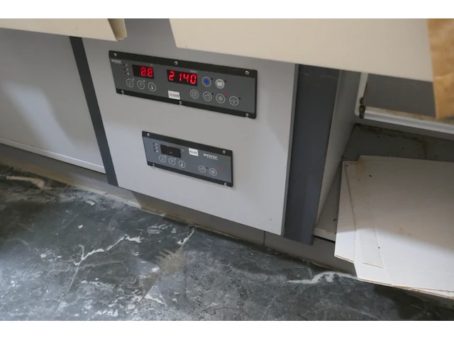 Complete winkelinrichting voor bakkerij - afbeelding 8 van  8