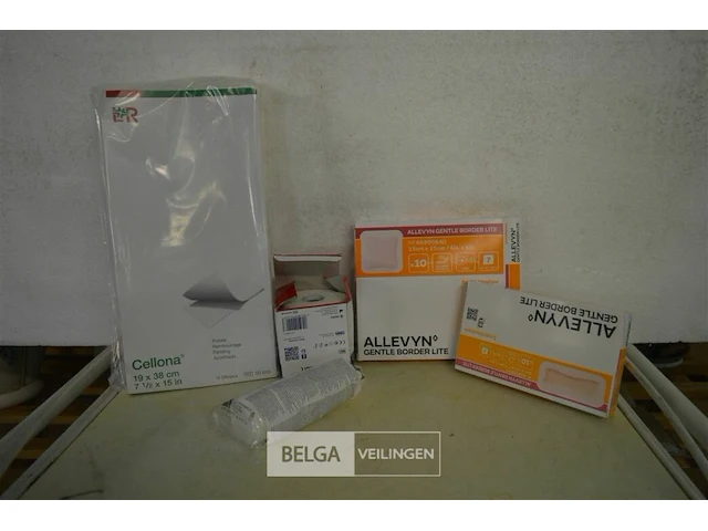 Compressieverband div maten ±30pakjes - afbeelding 1 van  2
