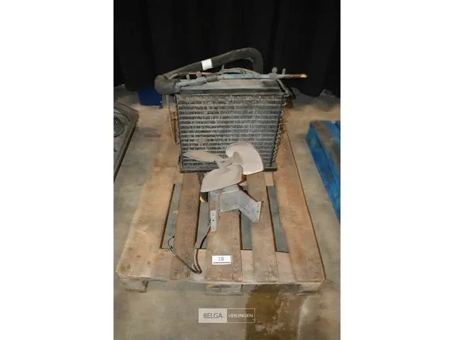 Compressor - zonder verdere gegevens - afbeelding 1 van  3