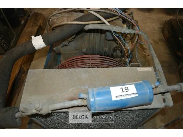 Compressor - zonder verdere gegevens - afbeelding 2 van  3