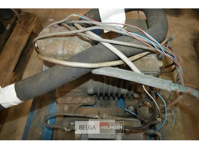 Compressor - zonder verdere gegevens - afbeelding 3 van  3