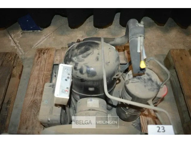 Compressor - zonder verdere gegevens - afbeelding 2 van  2