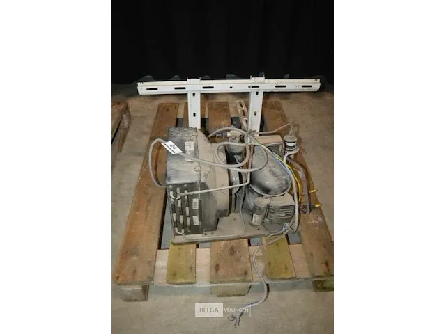 Compressor - zonder verdere gegevens - afbeelding 1 van  4