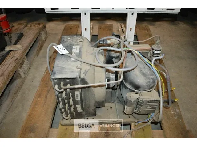 Compressor - zonder verdere gegevens - afbeelding 2 van  4
