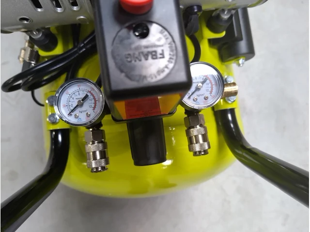 Compressor 100 liter olievrij stahlkaiser - afbeelding 10 van  11