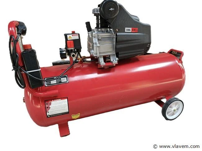 Nieuwe gereedschapswagens, garagemateriaal, div. gereedschap, hogedrukreiniger, elektrische lieren, brandstoftanks enz.