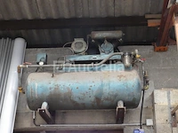 Compressor 300 liter (vintage) merk en model onleesbaar - afbeelding 3 van  3