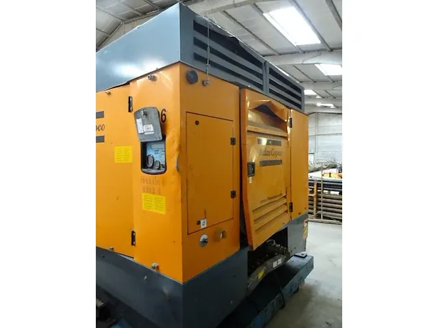 Compressor atlas copco op slee - afbeelding 9 van  13