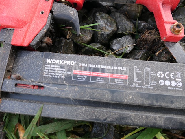 Compressor, kolomboormachine, spijkermachine - afbeelding 2 van  13