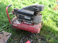 Compressor, kolomboormachine, spijkermachine - afbeelding 6 van  13