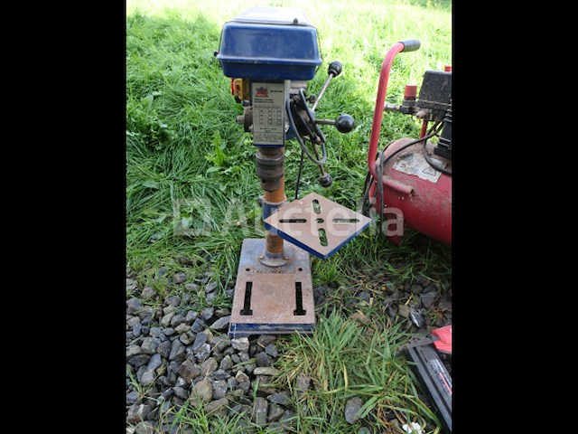 Compressor, kolomboormachine, spijkermachine - afbeelding 13 van  13