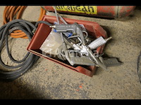 Compressor met diverse accessoires - afbeelding 1 van  5