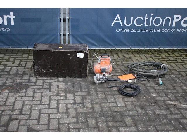 Compressor met uitrusting - afbeelding 1 van  1