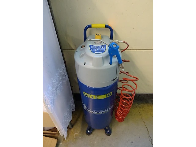 Compressor michelin - afbeelding 1 van  2