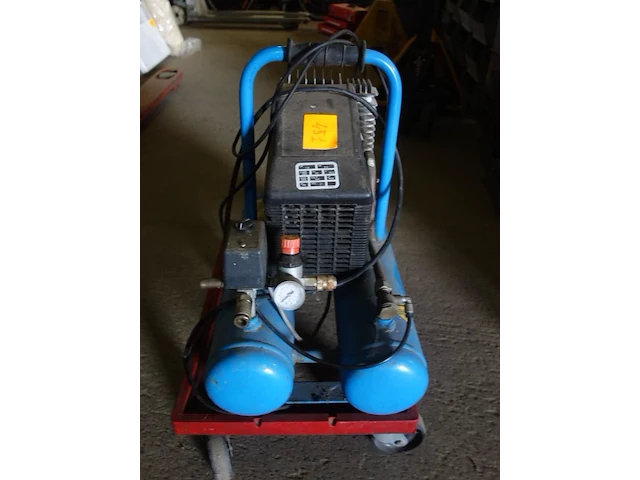 Compressor (na te zien) - afbeelding 2 van  3