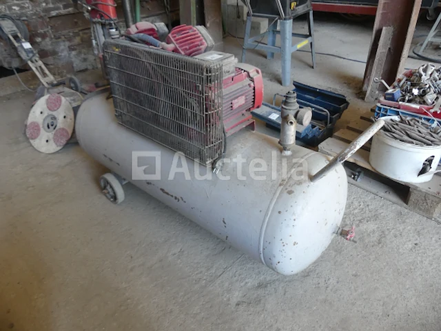 Compressor - afbeelding 1 van  9