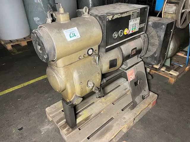 Compressor - afbeelding 1 van  12