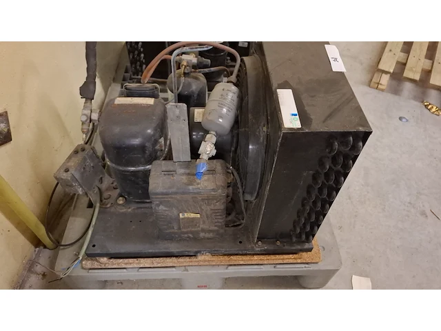 Compressor - afbeelding 1 van  2