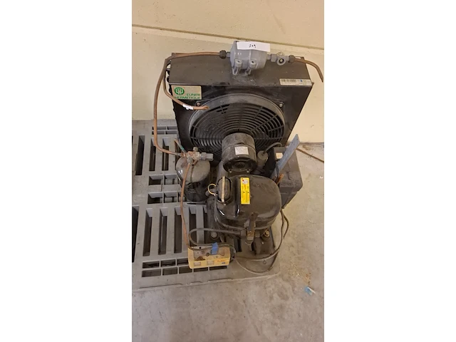Compressor - afbeelding 1 van  2