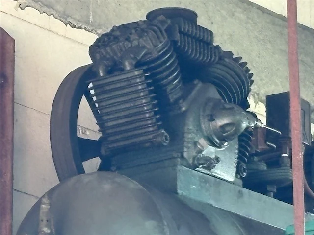 Compressor - afbeelding 2 van  7