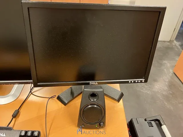 Computer hp compleet met 3 schermen, toetsenbord en muis en luidsprekers - afbeelding 6 van  7