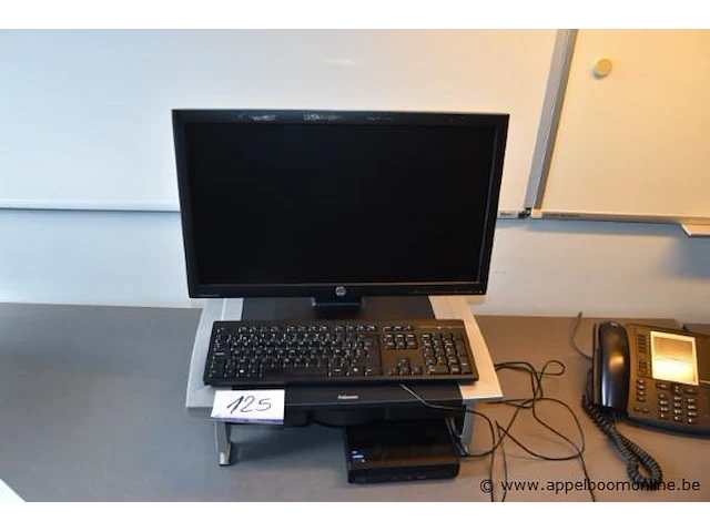 Computer hp plus tft scherm hp (paswoord niet gekend) - afbeelding 1 van  2