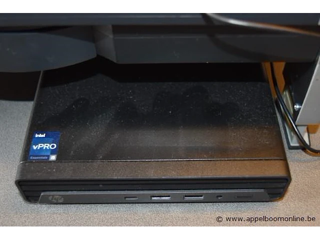 Computer hp plus tft scherm hp (paswoord niet gekend) - afbeelding 2 van  2