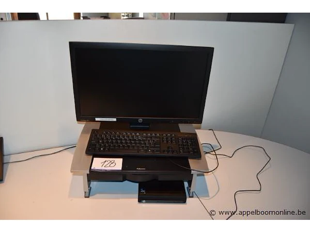 Computer hp plus tft scherm hp (paswoord niet gekend) - afbeelding 1 van  2