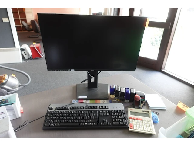 Computer hp + scherm iiyama - afbeelding 1 van  10