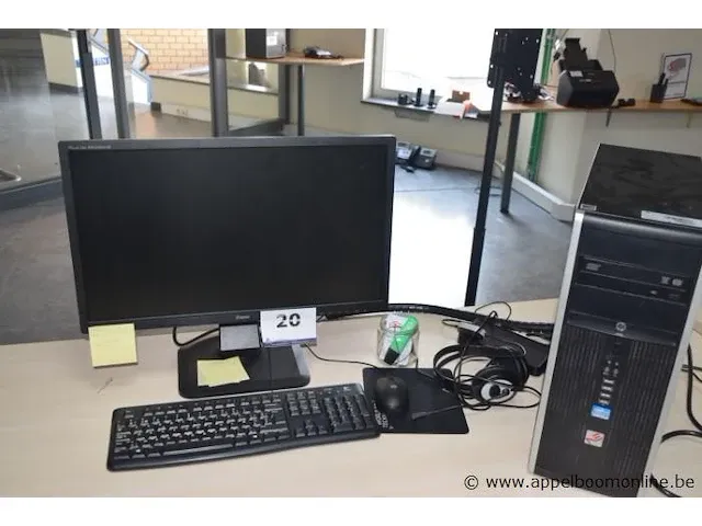 Computer hp + tft scherm iiyama, paswoord niet gekend - afbeelding 1 van  2