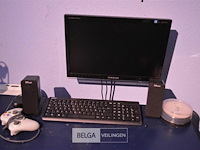 Computer met toebehoren - afbeelding 1 van  4