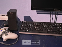 Computer met toebehoren - afbeelding 2 van  4