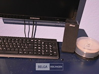 Computer met toebehoren - afbeelding 3 van  4