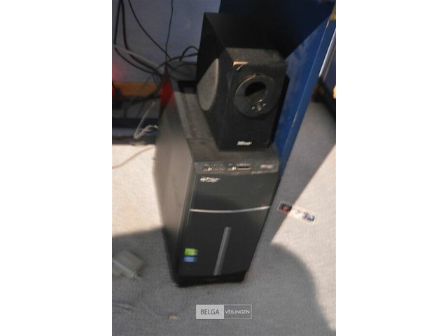 Computer met toebehoren - afbeelding 4 van  4