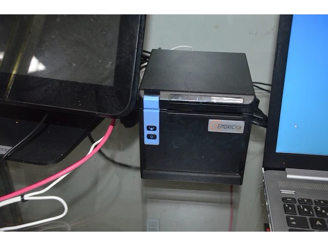 Computerkassa met touchscreen booq, labelprinter hendrickx, betaalterminal pax (12) - afbeelding 5 van  6