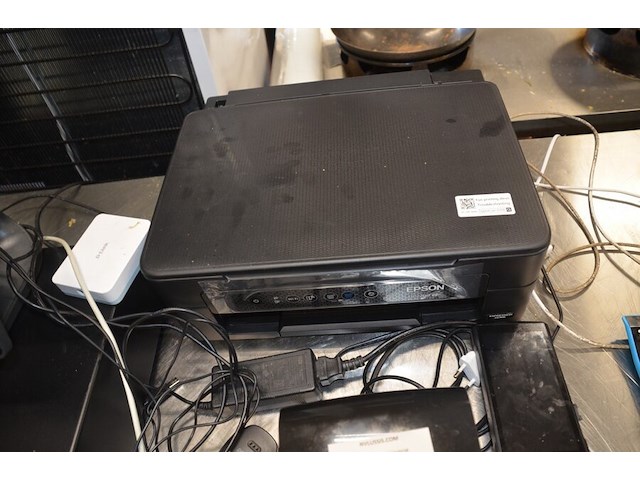 Computerkassa met touchscreen, toetsenbord, muis, geldlade, speakers, etiketprinter, printer epson xp2200, 2 betaalterminals - afbeelding 7 van  7