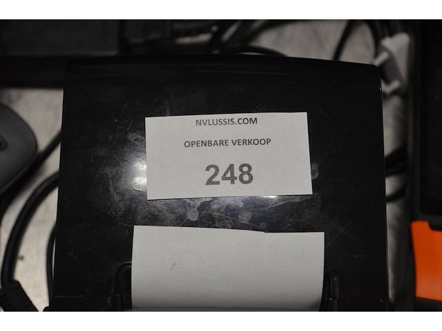 Computerkassa met touchscreen, toetsenbord, muis, geldlade, speakers, etiketprinter, printer epson xp2200, 2 betaalterminals - afbeelding 1 van  7