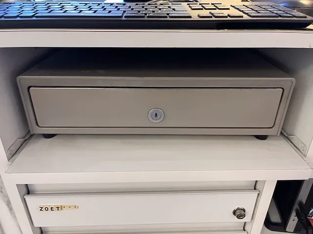 Computersysteem met kassa - afbeelding 7 van  8